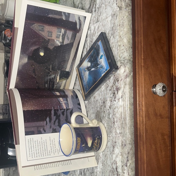The Polar Express Book, DVD, and 3D Mug Set - Picture 11 of 11